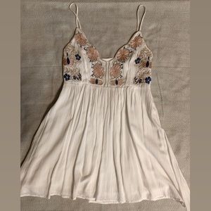 Daisy Petal Pickin' Ivory Embroidered Dress
